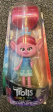 Hasbro Trolls World Tour, bambola alla moda Stylin' Poppy, nuova, sigillata.