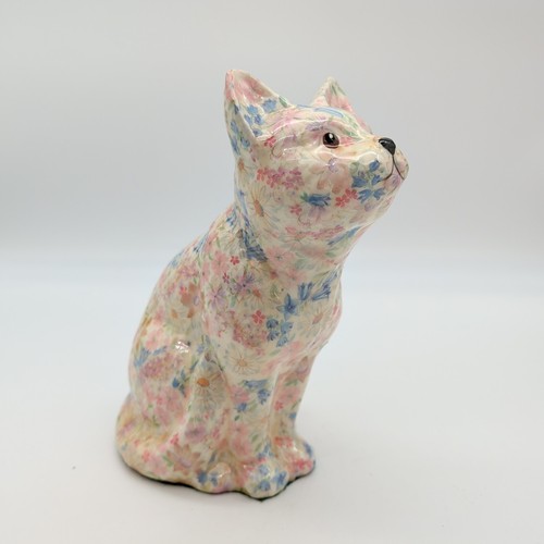 Global studios pottery sitting - global,