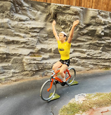 CYCLISTE vintage Roger Molteni Merckx  Tour de France miniature 1/32e