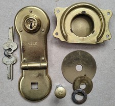 ANTICA SERRATURA E CHIAVI A