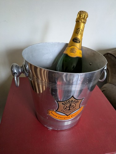 Vintage veuve clicquot - veuve,