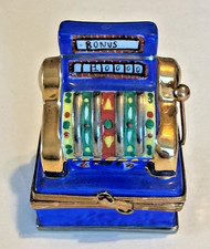 LIMOGES IMPORTS FIGURINA