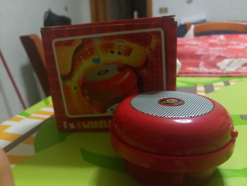 Speaker bluetooth pringles
