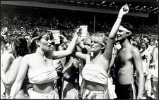 Foto vintage Fan al Live Aid 1985 Ft 37194 - Stampa 20x12 cm