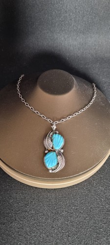 Collana con ciondolo - , e