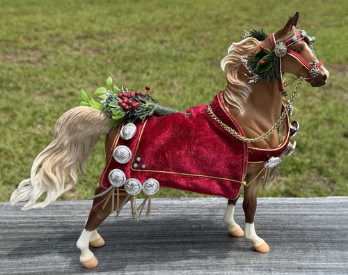 Breyer holiday parade - holiday,