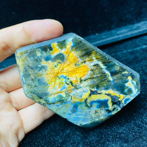 Top 67lb natural labradorite - 0.67lb,