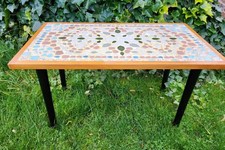 Tavolino basso con - piano, in