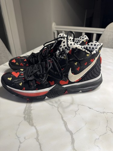 Taglia nike kyrie mom x - taglia,
