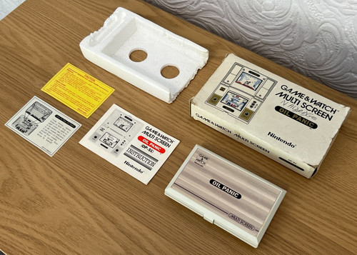 Nintendo game and watch - and,