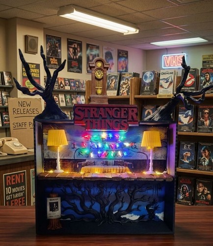 Espositore stranger things - stranger,