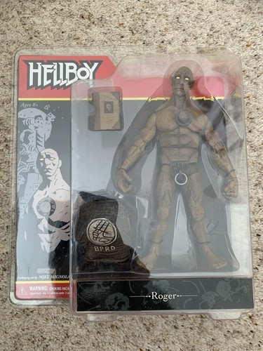 Figurina hellboy mezco roger - hellboy,