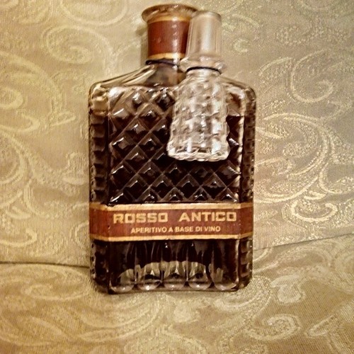 Bottiglia liquore rosso - bottiglia,