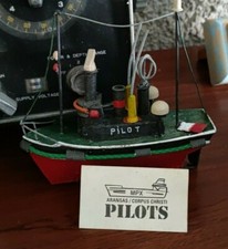 Nave pilotina in latta vintage