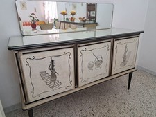 Credenza color beige a 3 ante