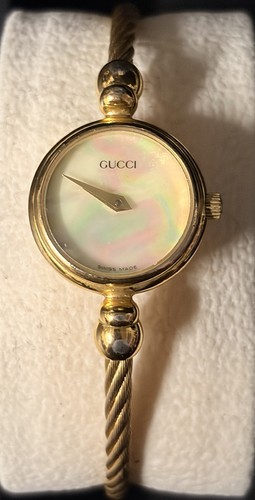 Vintage gucci 2700 gold - gucci,