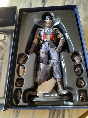 Hot toys captain - captain, america
