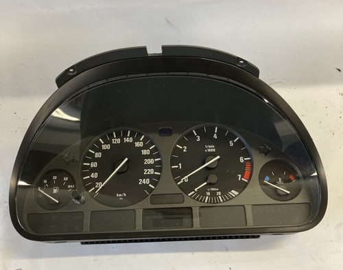 Instrumentengehaeuse bmw 523i - bmw,