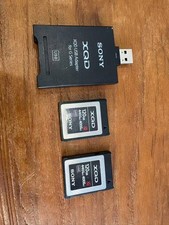 Scheda di memoria Sony 120 GB XQD 400 MB/s * 2 pz + adattatore QDA-SB1 * 1 usata