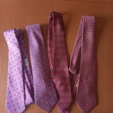 LOTTO N.4 HERMÈS CRAVATTE IN SETA