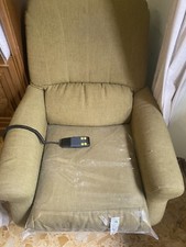 Marta Poltrona Elettrica Reclinabile 75x78x110cm - Verde