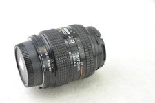 Nikon AF-Nikkor 28-70 mm 1:3.3-4.5, FX e DX