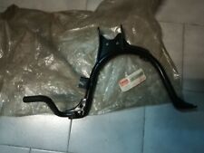 cavelletto central stand