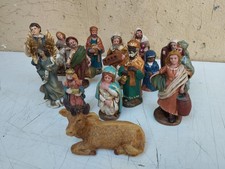 UNIDICI PEZZI DI STATUINE DA PRESEPE IN TERRACOTTA ALCUNE CON DIFETTI Vedi foto