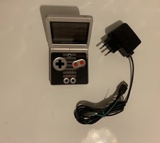  Nintendo Game Boy Advance SP