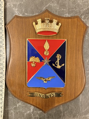 Crest carabinieri per - crest,