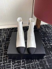 Stivaletti Chanel bianchi