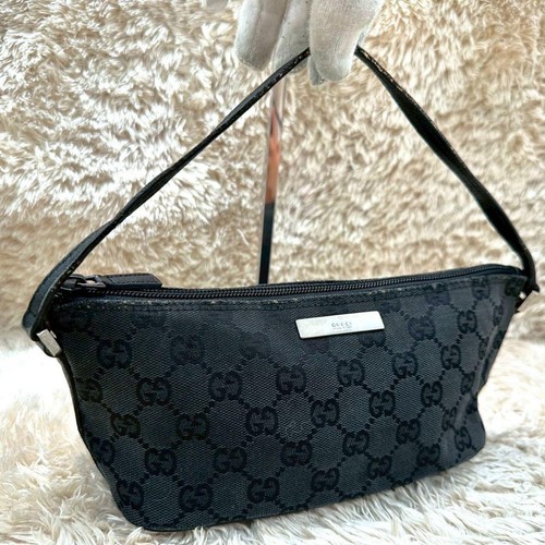 Gucci accessorio pouch - gucci,