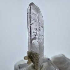 Cristallo di ametista fantasma