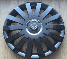 4 enjoliveurs Neuf pour/4