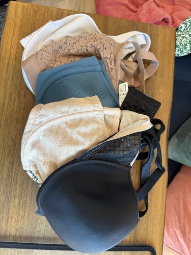 Lotto cinque reggiseni - lotto, (5)