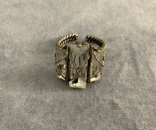 Anello complotto architettura