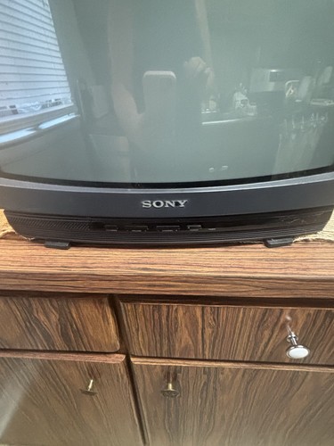 Sony trinitron crt 19 - trinitron,