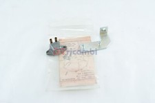 FIXING BRACKET WITH REVERSE