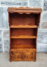 Mobiletto antico fatto a mano