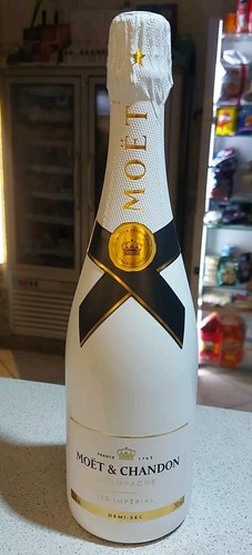 Moet chandon ice - &,