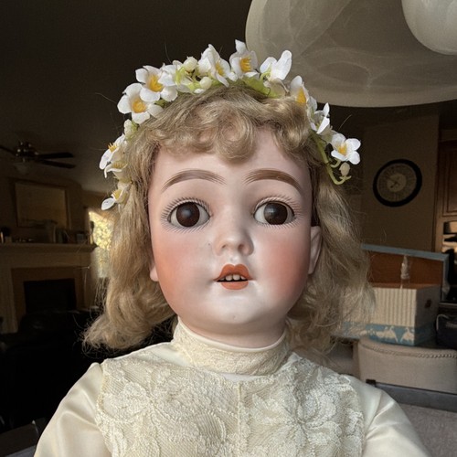 Antica bambola bambina