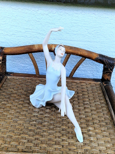 Vecchia statuetta vintage