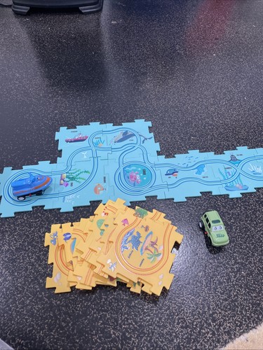Pista puzzle aggiungi pezzi - puzzle,