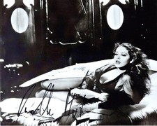 ORNELLA MUTI Foto Autografata
