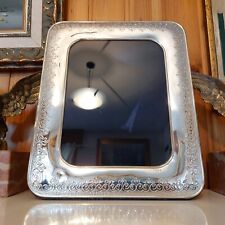 VALENTI & CO.  Cornice