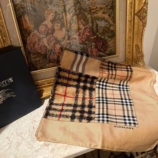 Sciarpa seta Burberry usata