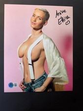 Anike Ekina Hot! foto