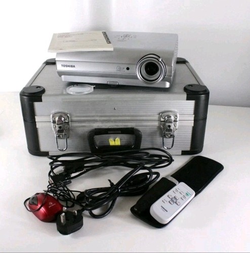 Proiettore dlp toshiba - ,