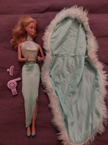 Barbie magic moves mattel - moves,