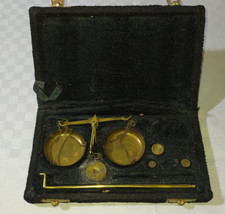 MODELLINO VINTAGE D'EPOCA MINI BILANCIA CON CUSTODIA MADE IN INDIA PESI MISURE